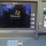 Bancomatele, vulnerabile din cauza Windows XP Bancomatele, vulnerabile din cauza Windows XP